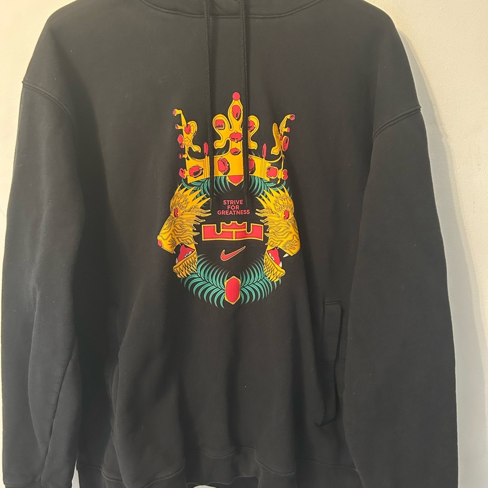 Nike 2x Strive For Greatness Graphic Lion LeBron James Pullover Hoodie